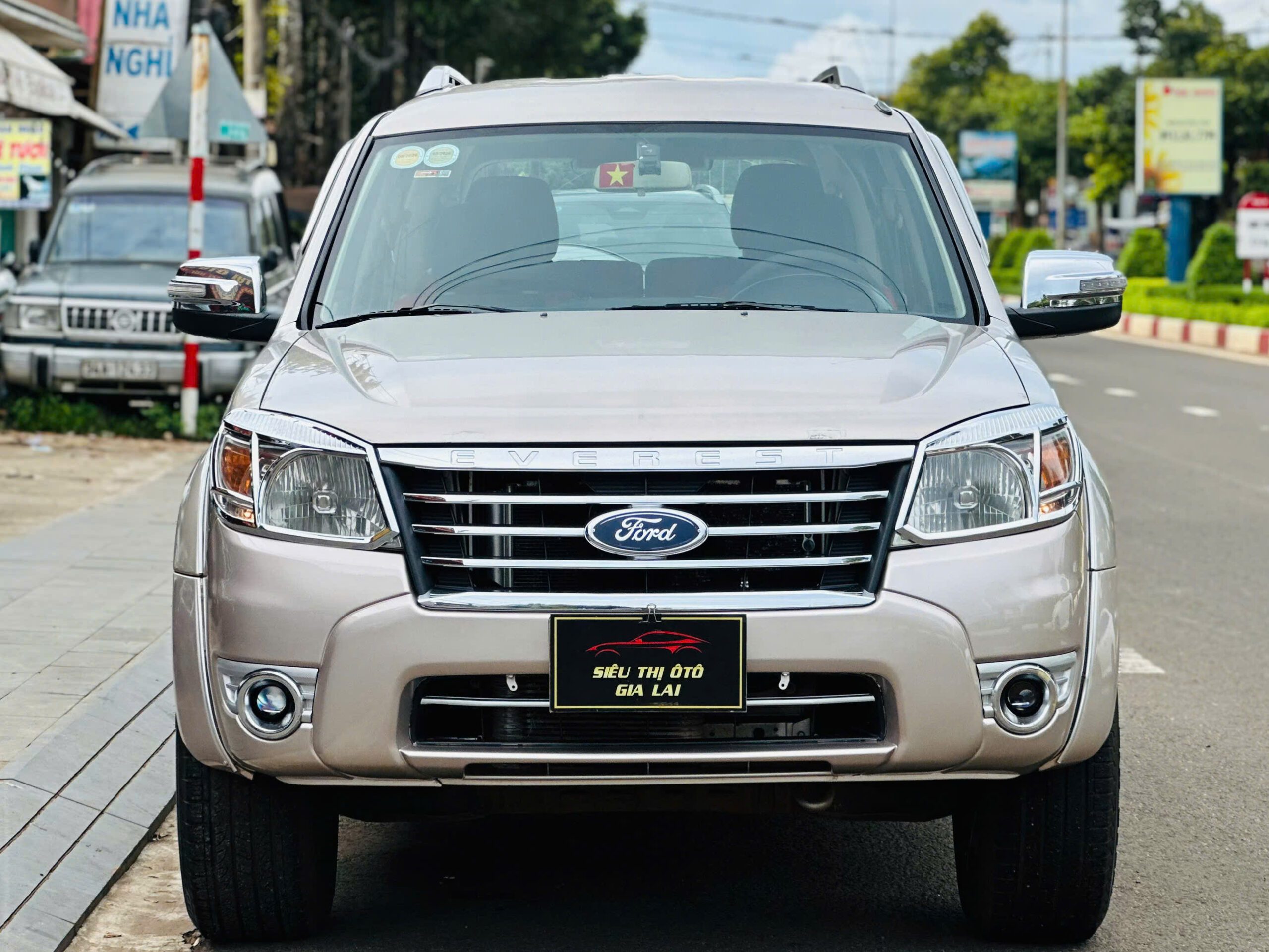 Ford Everest 2.5L 4x2 MT | sản xuất 2010 ODO 185.000 Km