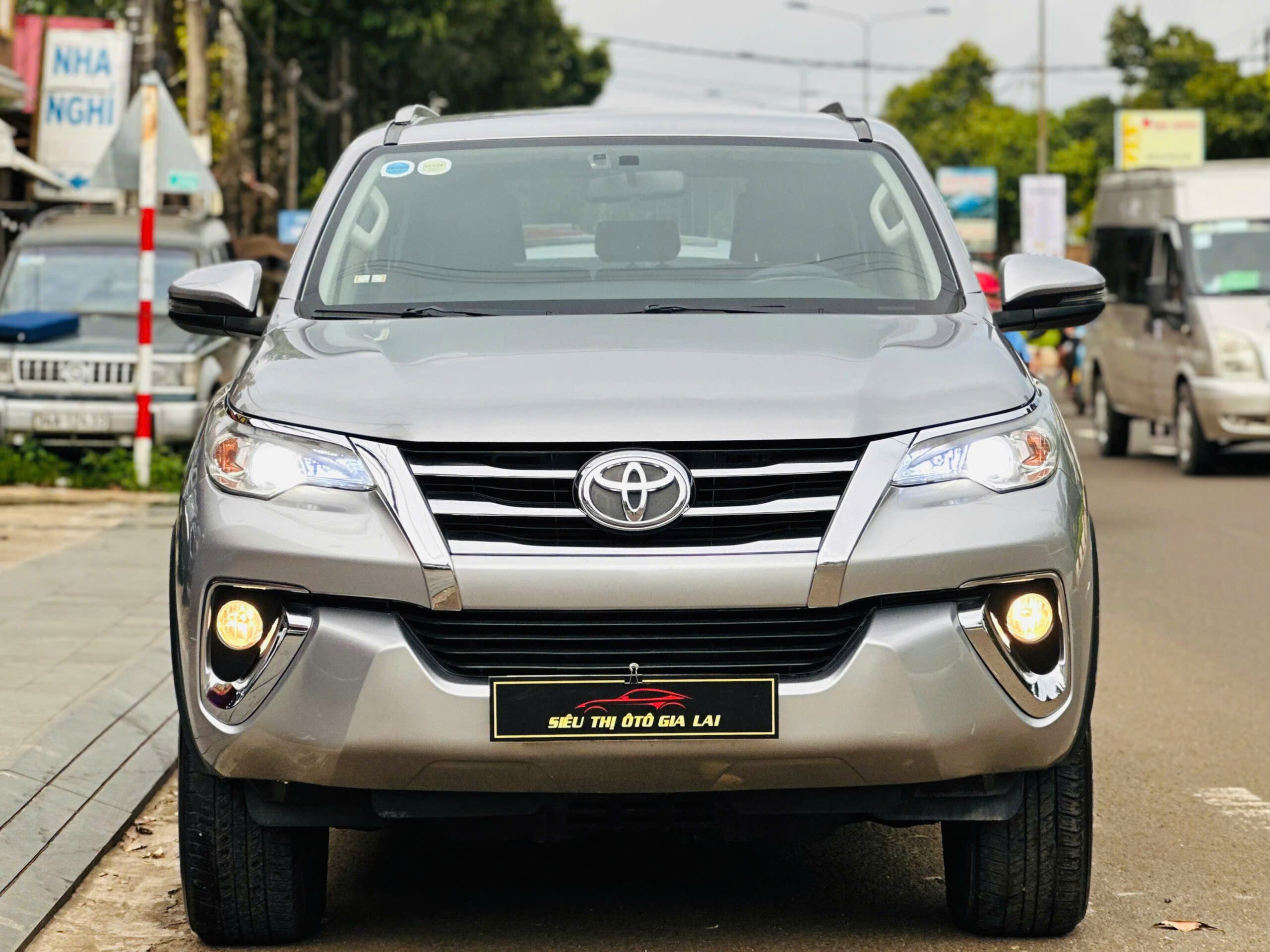 Toyota Fortuner 2.4G 4x2 AT | sản xuất 2020 ODO 96.000 Km
